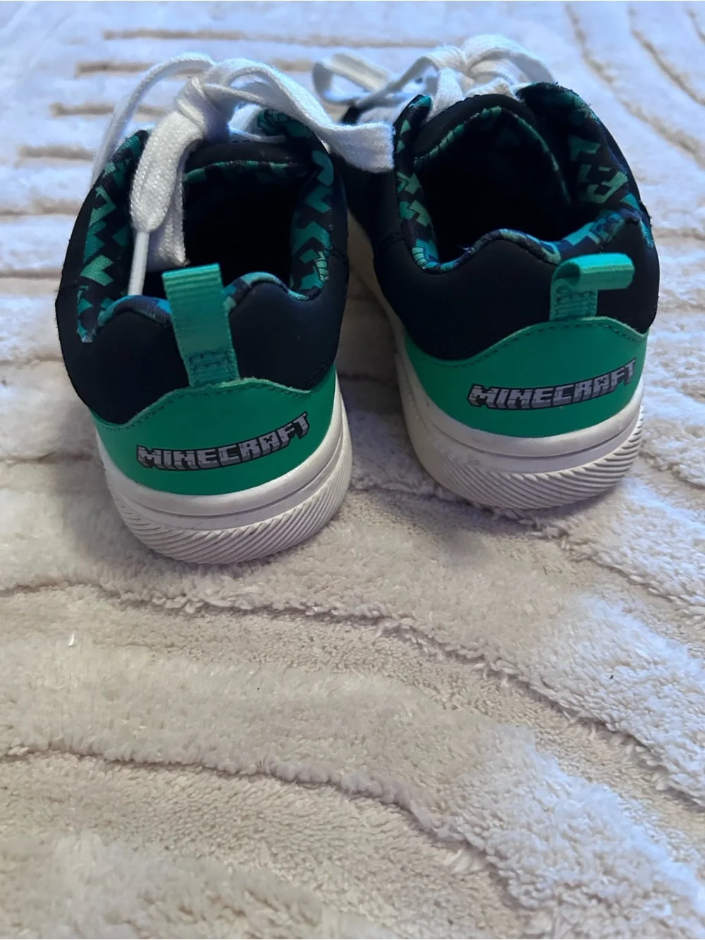 Minecraft Little Boys Size 11 Shoes